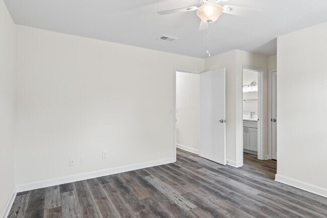 Building Photo - "Charming 2-Bedroom Townhouse Retreat with...