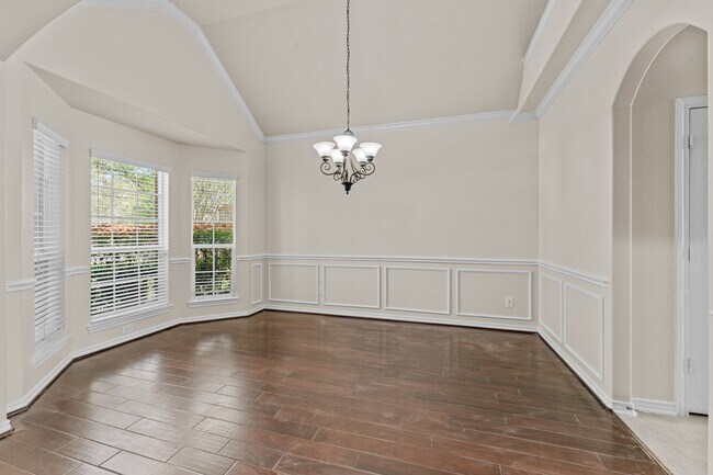 Building Photo - 20698 Oakhurst Meadows Dr
