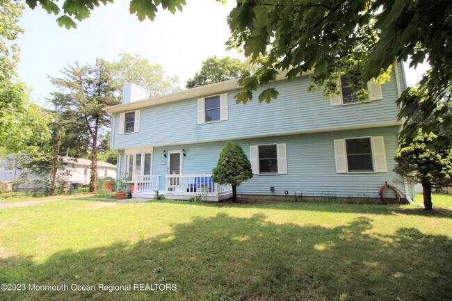 Primary Photo - 233 Keller St