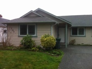 Building Photo - 5113 S 3rd Ave