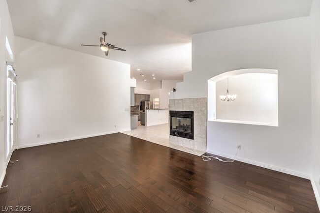 Building Photo - 1393 Romanesca Dr