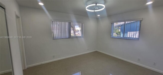 Building Photo - 1016 NE 5th St