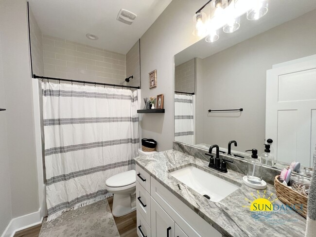 Building Photo - Spacious 4BR Home with Modern Finishes in Mossy Oaks Plantation!