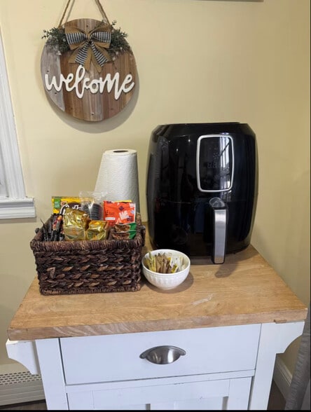 Building Photo - 9 Collingswood Dr