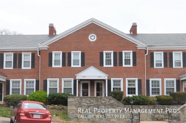 Building Photo - 2846 S Abingdon St