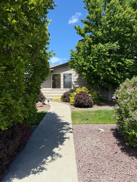 Front Entrance - 703 E Manitoba Ave