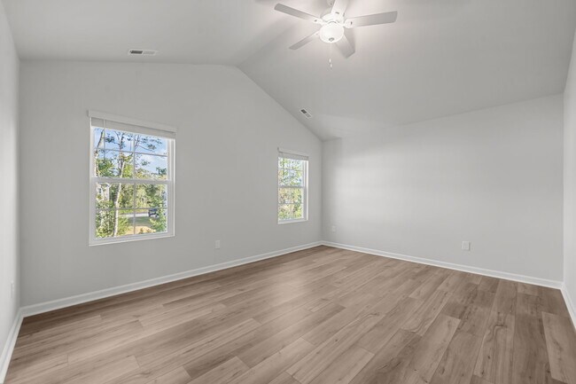 Building Photo - 186 Citadel Dr