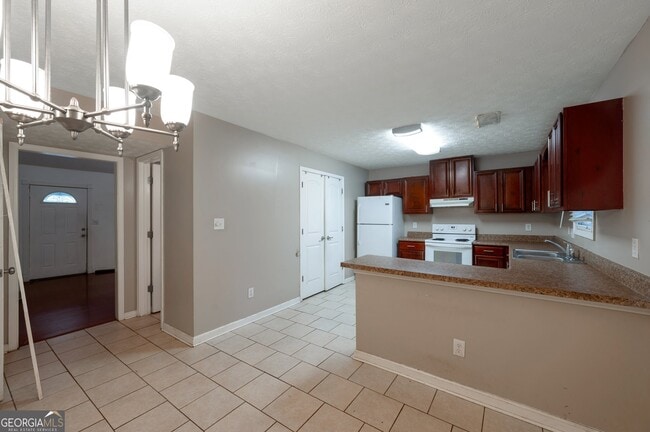 Building Photo - 134 Timber Creek Ln SW