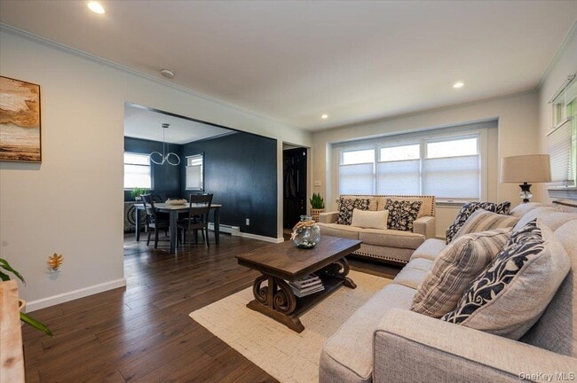 Building Photo - 614 Franklin Blvd