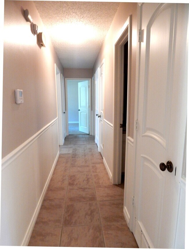 Building Photo - Gorgeous 3 Bedroom Home w/Workshop in Tyler!