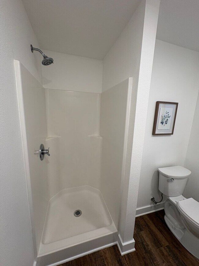 Building Photo - 4563 NE 47th Ave