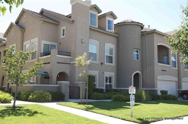 Primary Photo - Cozy Condo nestled in Syrah at Natomas!