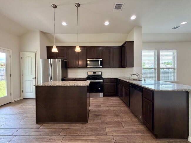 Building Photo - 877 Centerra Hills Cir