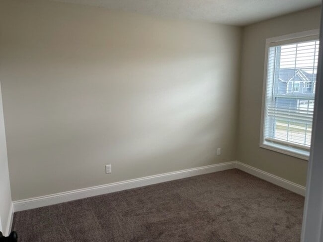 Building Photo - 1605 Peppermill Ln