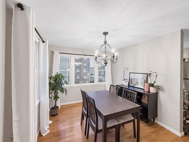 Building Photo - 25 Rockland St