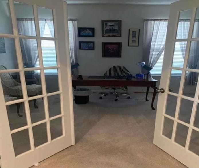 Building Photo - 10429 MacFarlane Pl