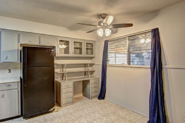 Building Photo - 1030 Monette Dr