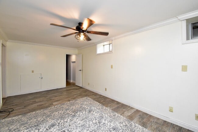 Building Photo - Great Three Bedroom Home in Cottonwood Heights!!!