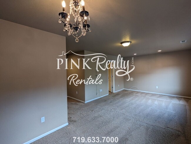 Building Photo - 2002 Phillips Alley