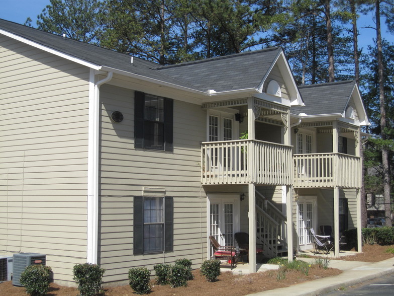 Primary Photo - Heritage Pointe Apartments