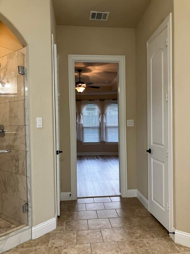 Building Photo - 2829 Sheffield Ct