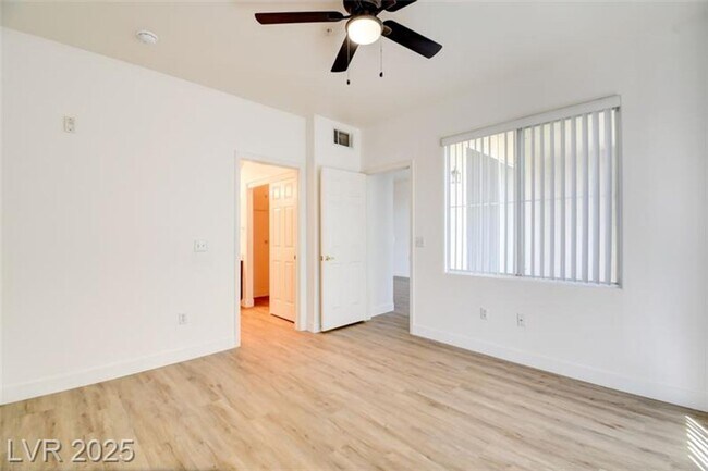Building Photo - **Charming 2 Bdrm/2 Bath Remodeled Condo in Desirable SouthWest**