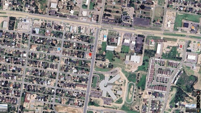 Building Photo - 10 W 2nd St