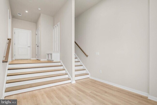 Building Photo - 6232 Folly Ln