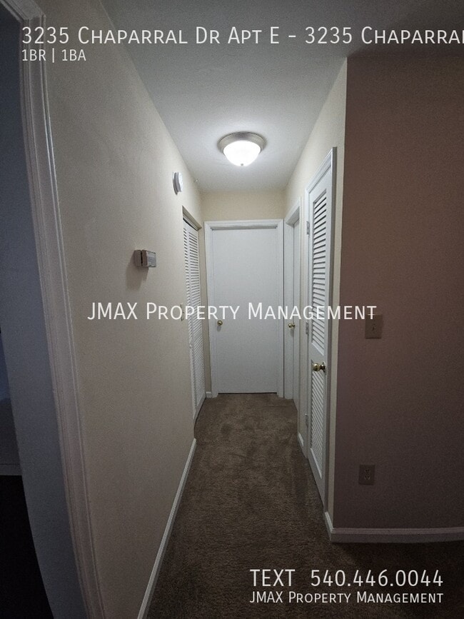 Building Photo - 3235 Chaparral Dr