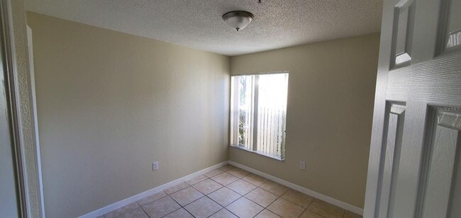 Building Photo - 1659 Windsor Oak Ct