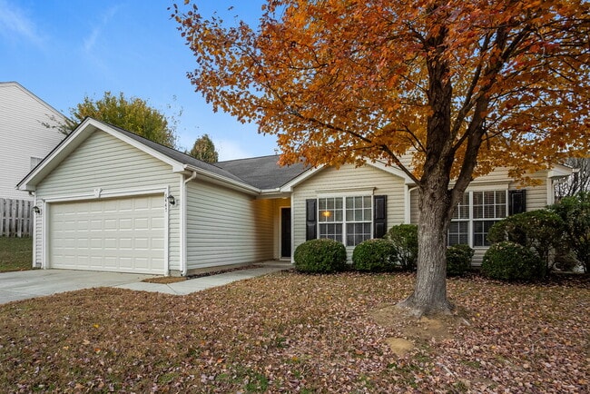 Building Photo - 8445 Angwin Pl