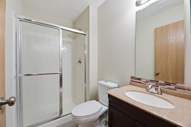 Building Photo - 106 Hewes St