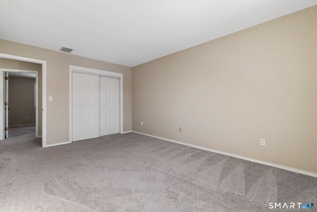 Building Photo - 68 Copper Beech Dr