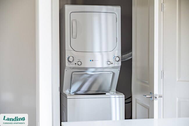 Building Photo - 1559 W 9 Mile Rd