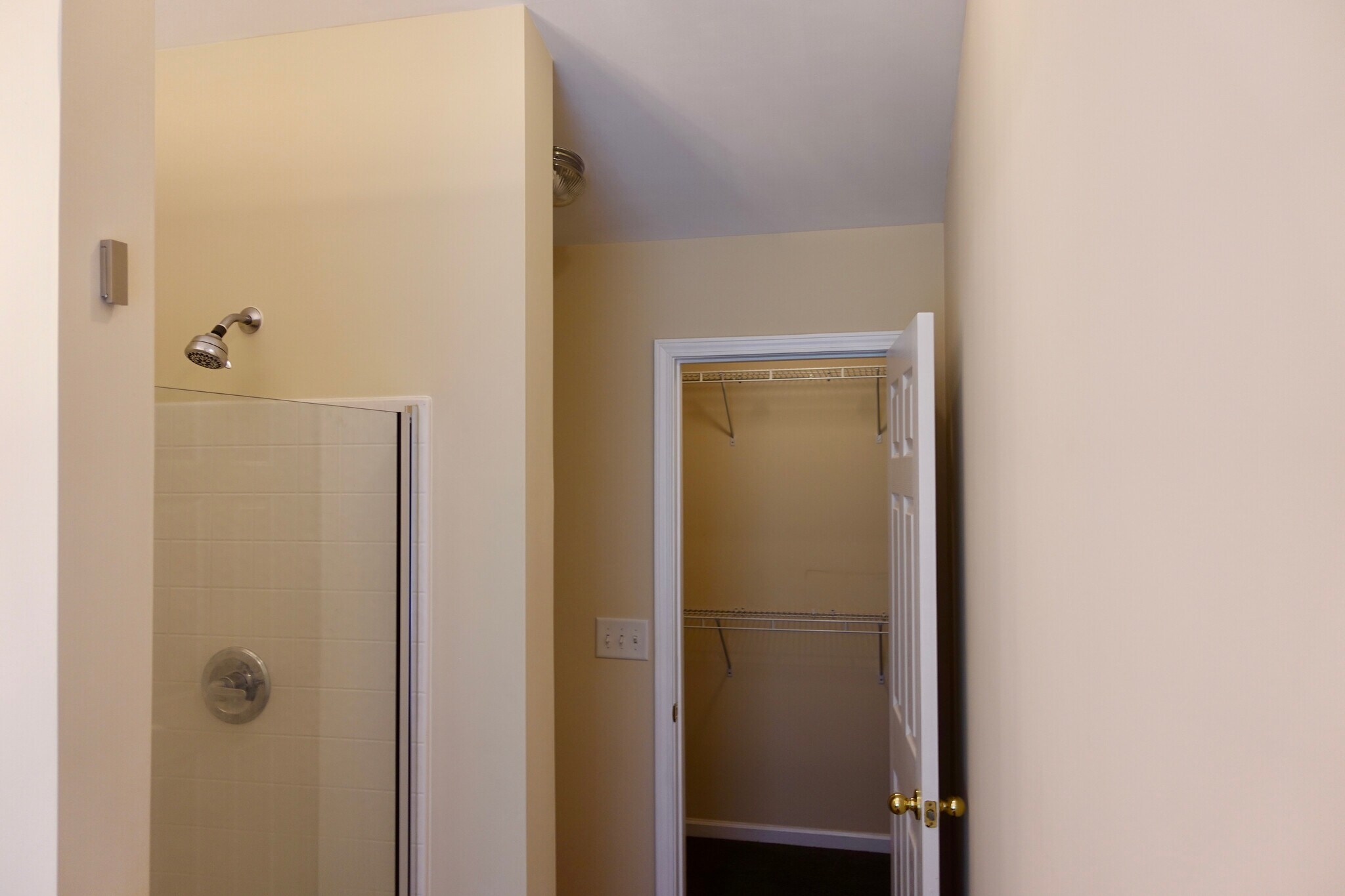 Building Photo - 3304 Chastain Gardens Dr NW