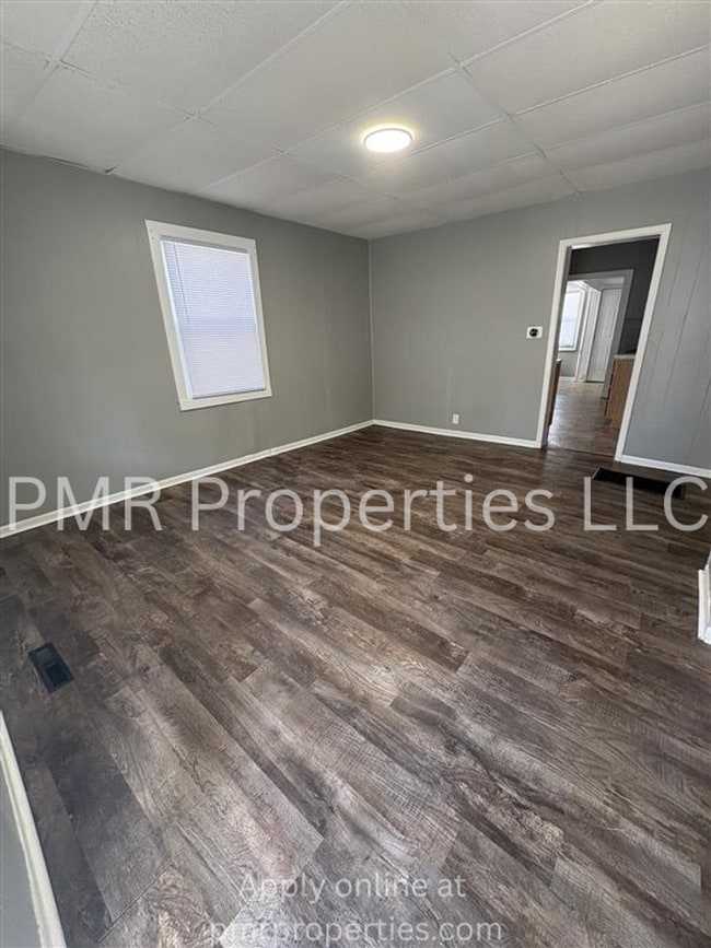 Building Photo - 2Bedroom/1Bathroom- Home