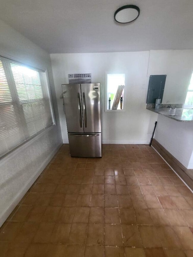 Building Photo - 13972 W Ozello Trail