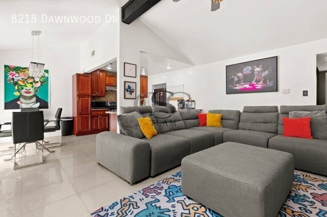 Building Photo - 8218 Dawnwood Dr