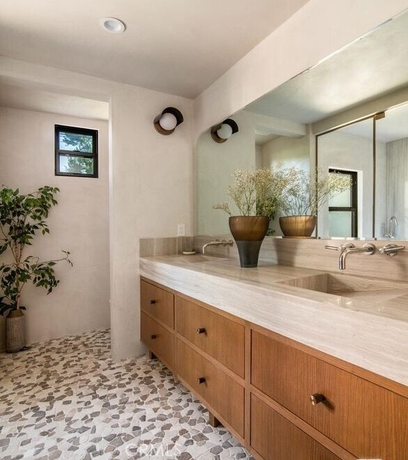 Building Photo - 12106 Maxwellton Rd