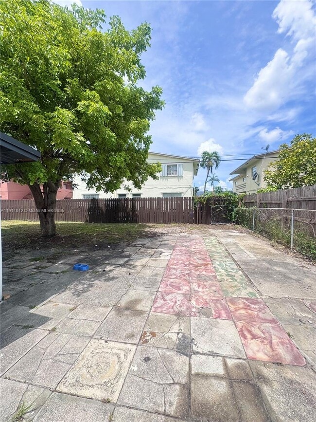 Building Photo - 3731 SW 58th Terrace