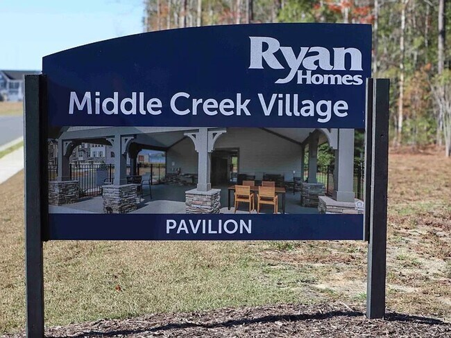 Building Photo - Newer Home