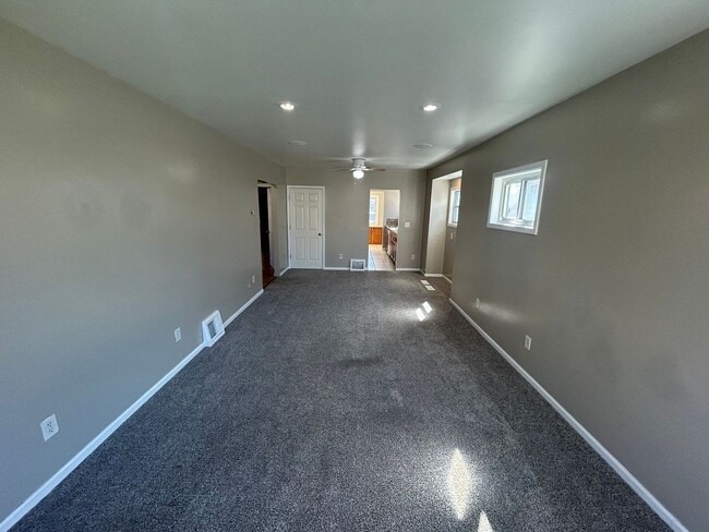 Building Photo - 3510 Wallwerth Dr