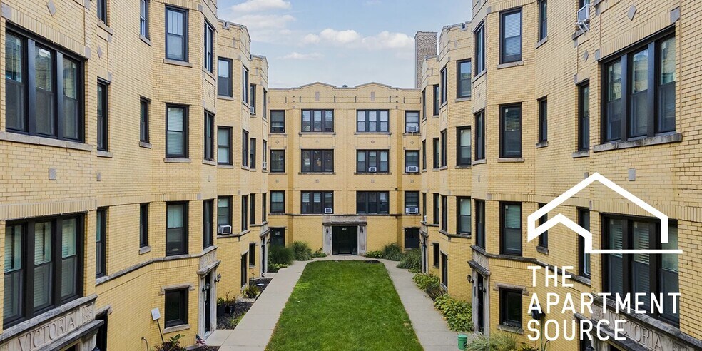 Building Photo - 3819 1/2 N Greenview Ave