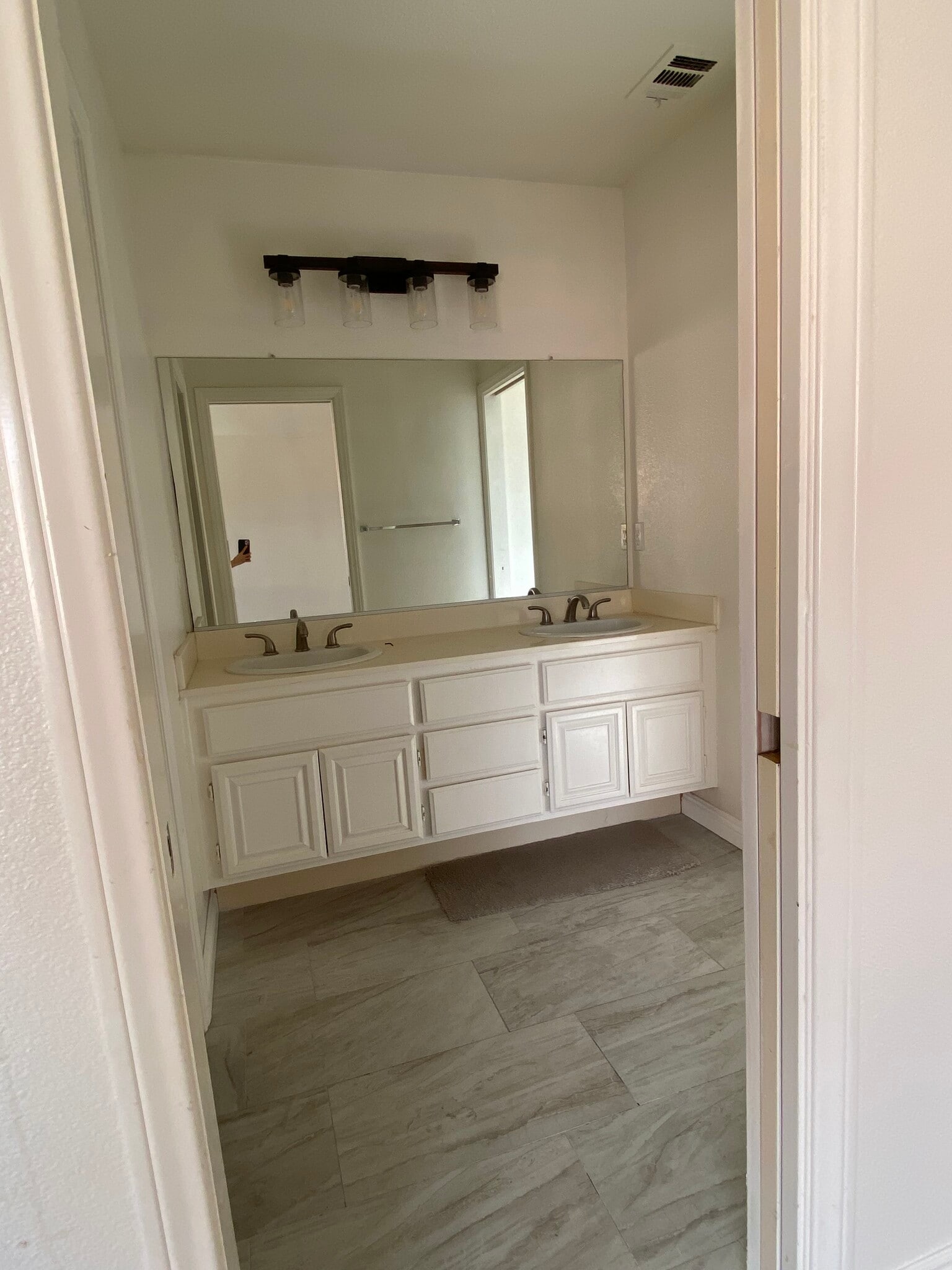 Master Bathroom with double sink vanity - 915 W Arrow Hwy