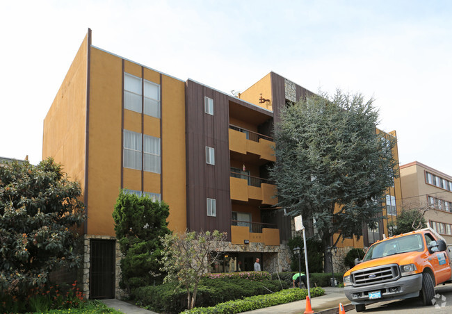 Building Photo - Euclid Plaza Apartments