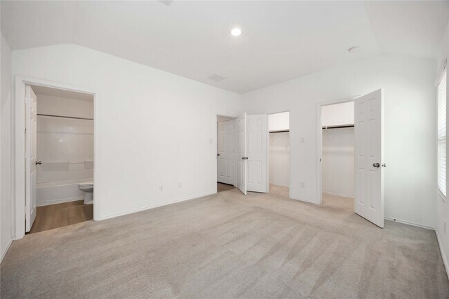 Building Photo - 3651 Solanum Dr