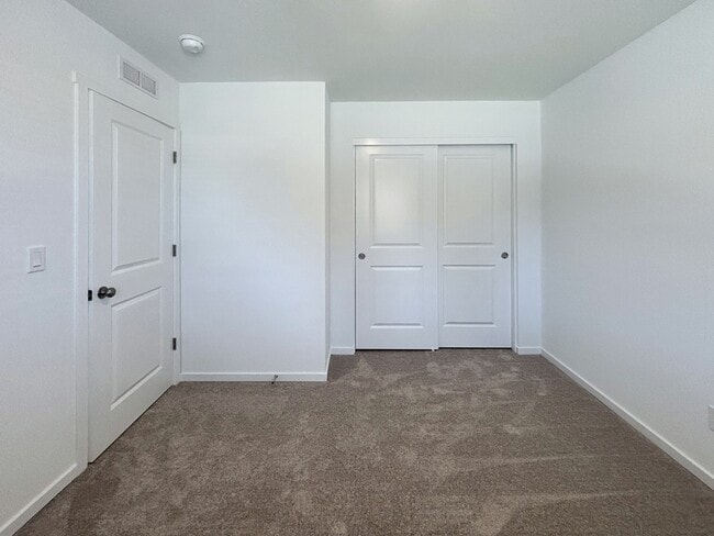 Building Photo - 25263 Todd Way