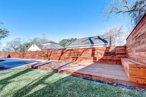 Building Photo - 8110 Helmers St