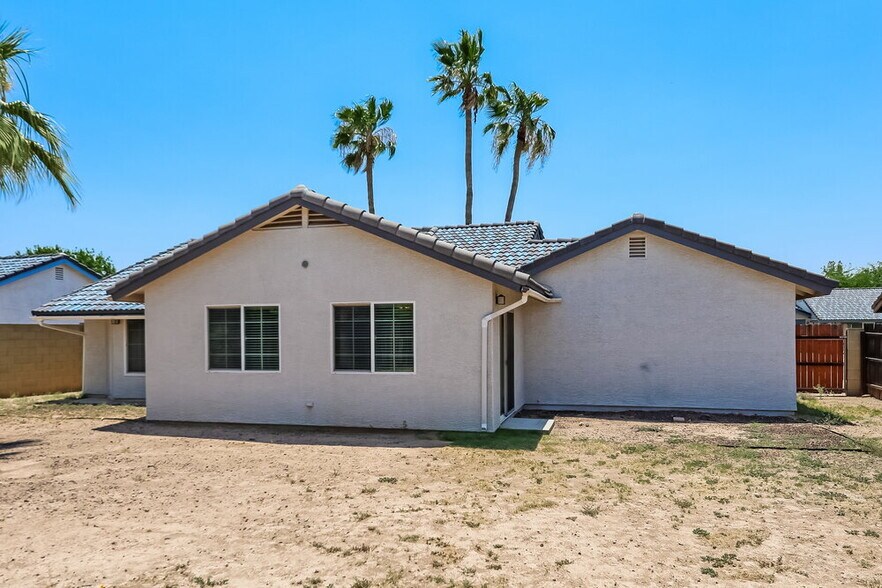 Building Photo - 5720 W Wagoner Rd