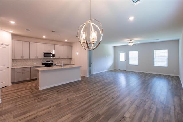 Building Photo - 1604 Mineral Pt Pl